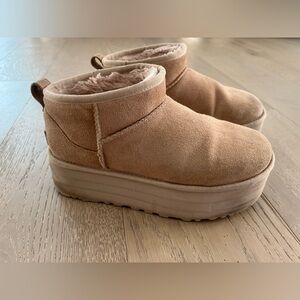 UGG Women's Classic Ultra Mini Platform Boot in Sand size 8